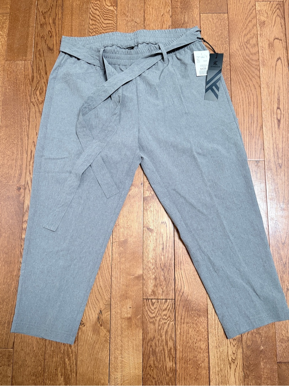KYODAN NWT Lightweight Cropped Grey Athleisure Trouser Pants w/ Tie Belt